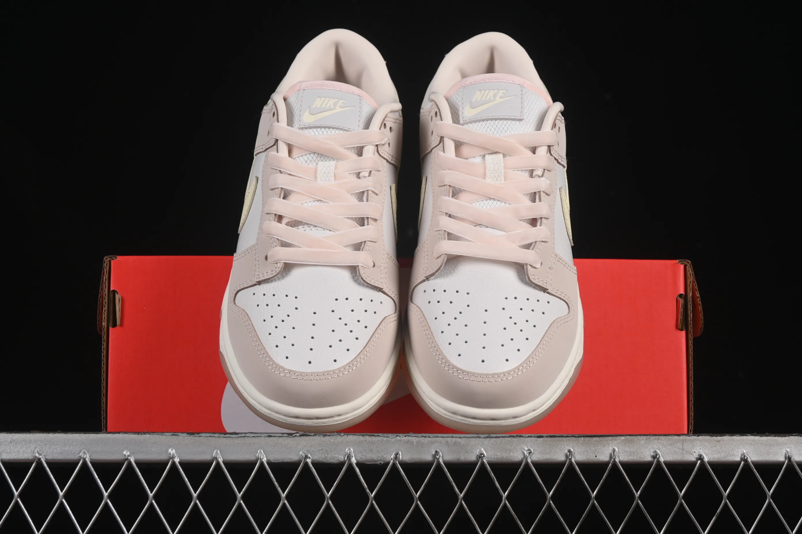 All categories Nk SB Dunk series Nk SB Dunk Low low-top sneakers Nike SB Dunk Low Rouge powder low-top casual sneakers FB7910-601